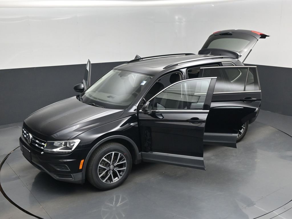 Used 2018 Volkswagen Tiguan SE w/ Panoramic Sunroof Package AWD/4WD image 20