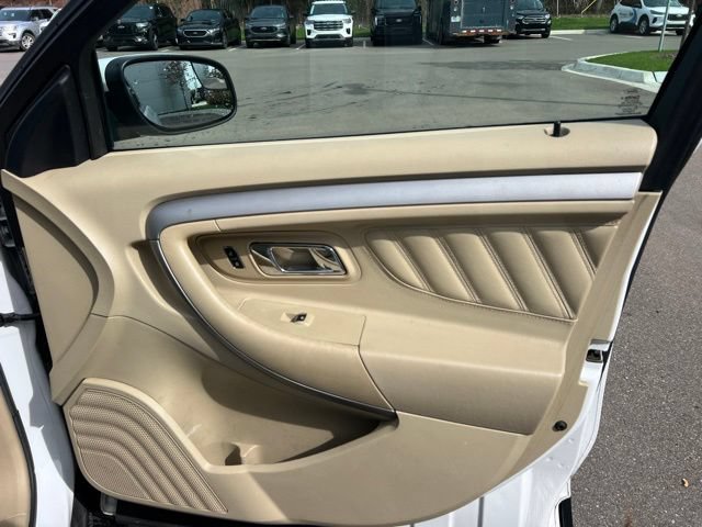 Used 2017 Ford Taurus SEL w/ Equipment Group 201A FWD image 10