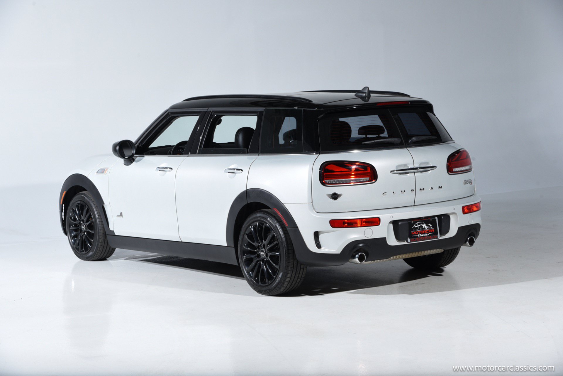 Used 2020 MINI Cooper Clubman S w/ Storage Package AWD/4WD image 4