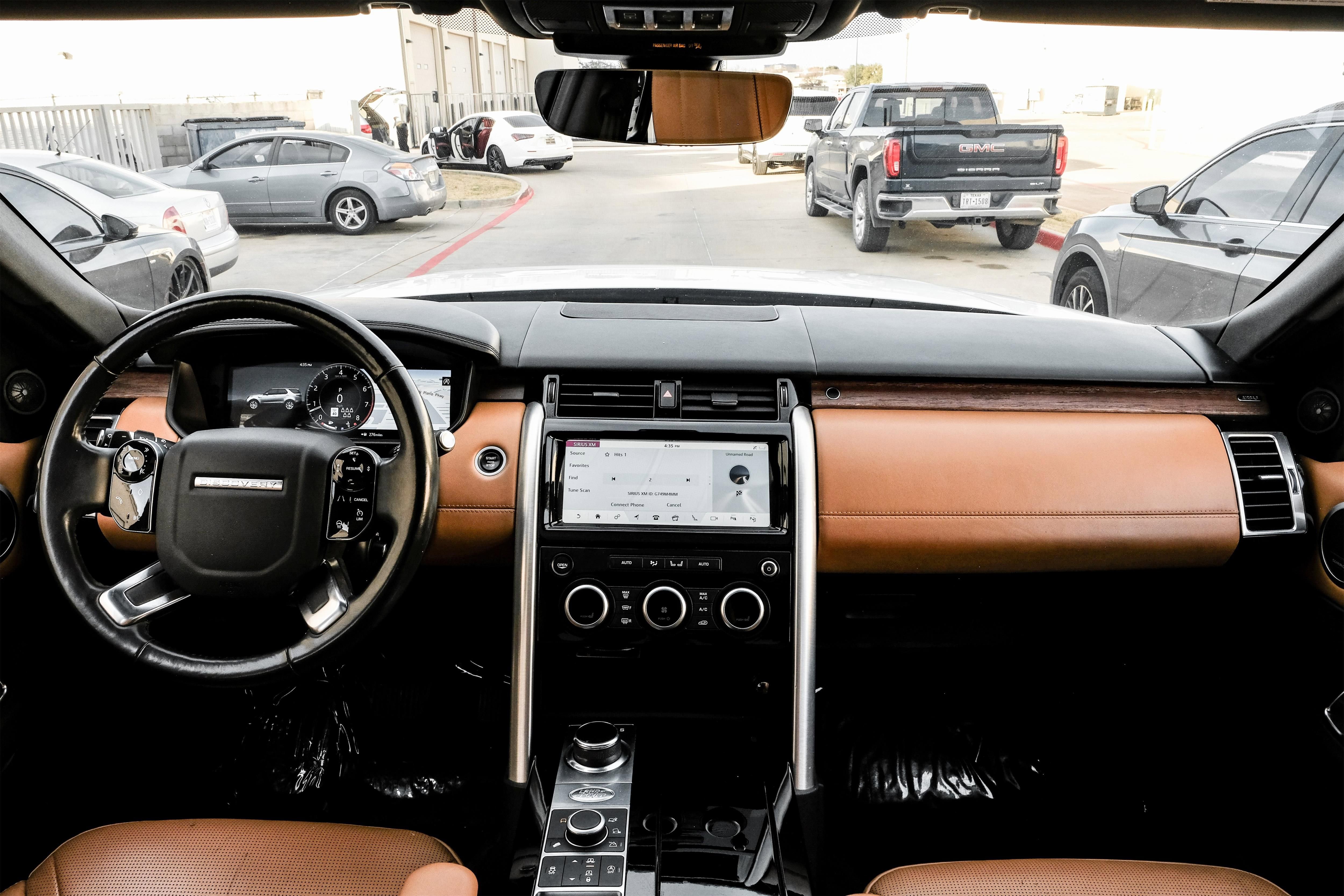 Used 2020 Land Rover Discovery HSE Luxury image 14