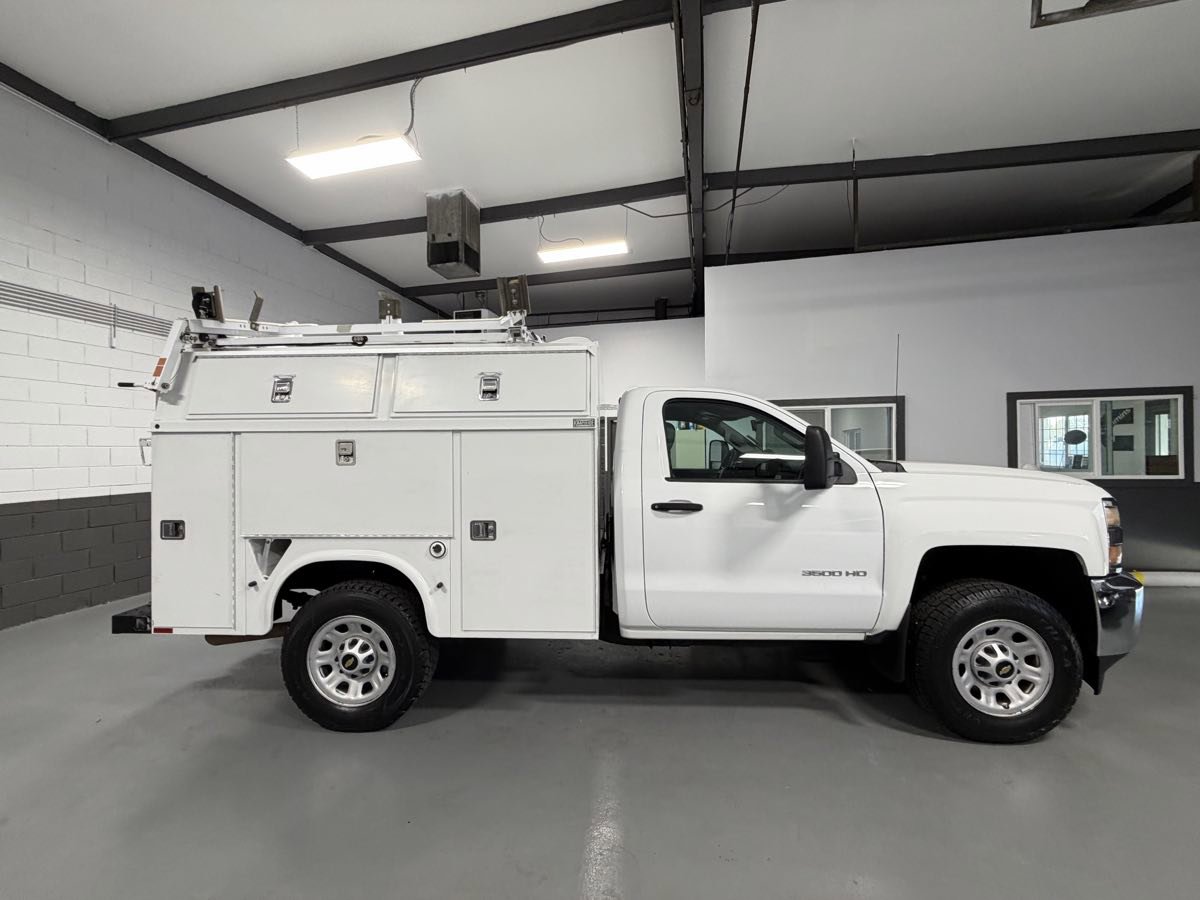 Used 2016 Chevrolet Silverado 3500 W/T image 4