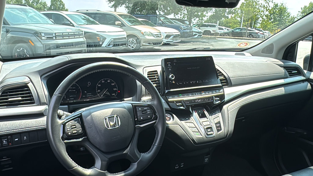 Used 2025 Honda Odyssey EX-L image 10