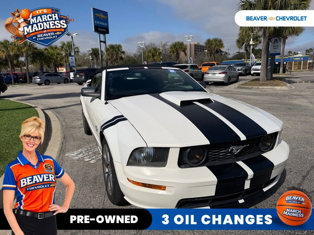 Used 2009 Ford Mustang GT image 2