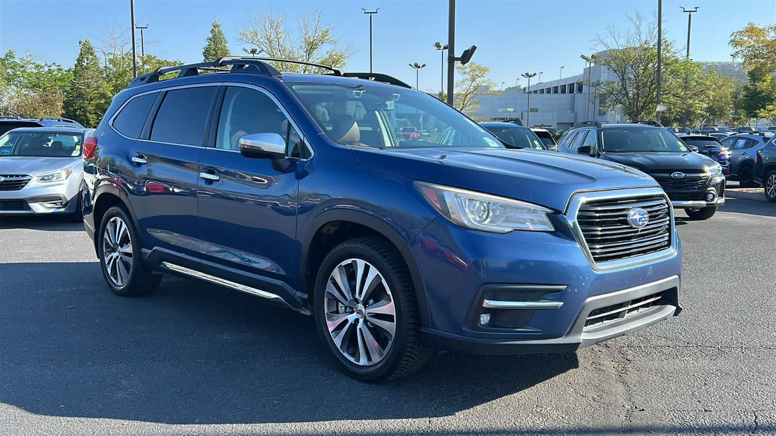 Used 2019 Subaru Ascent Touring w/ Popular Package #3 AWD/4WD image 3