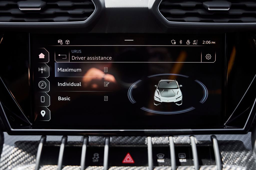 Used 2023 Lamborghini Urus Performante AWD/4WD image 89