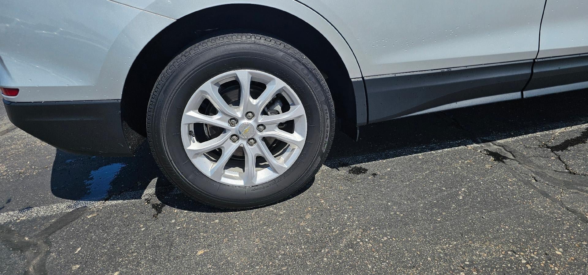 Used 2020 Chevrolet Equinox LS AWD/4WD image 8