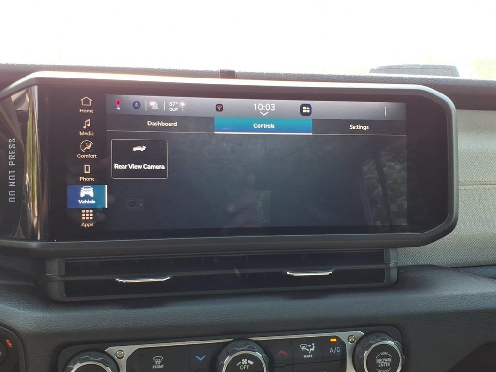Used 2025 Jeep Gladiator Sport AWD/4WD image 19