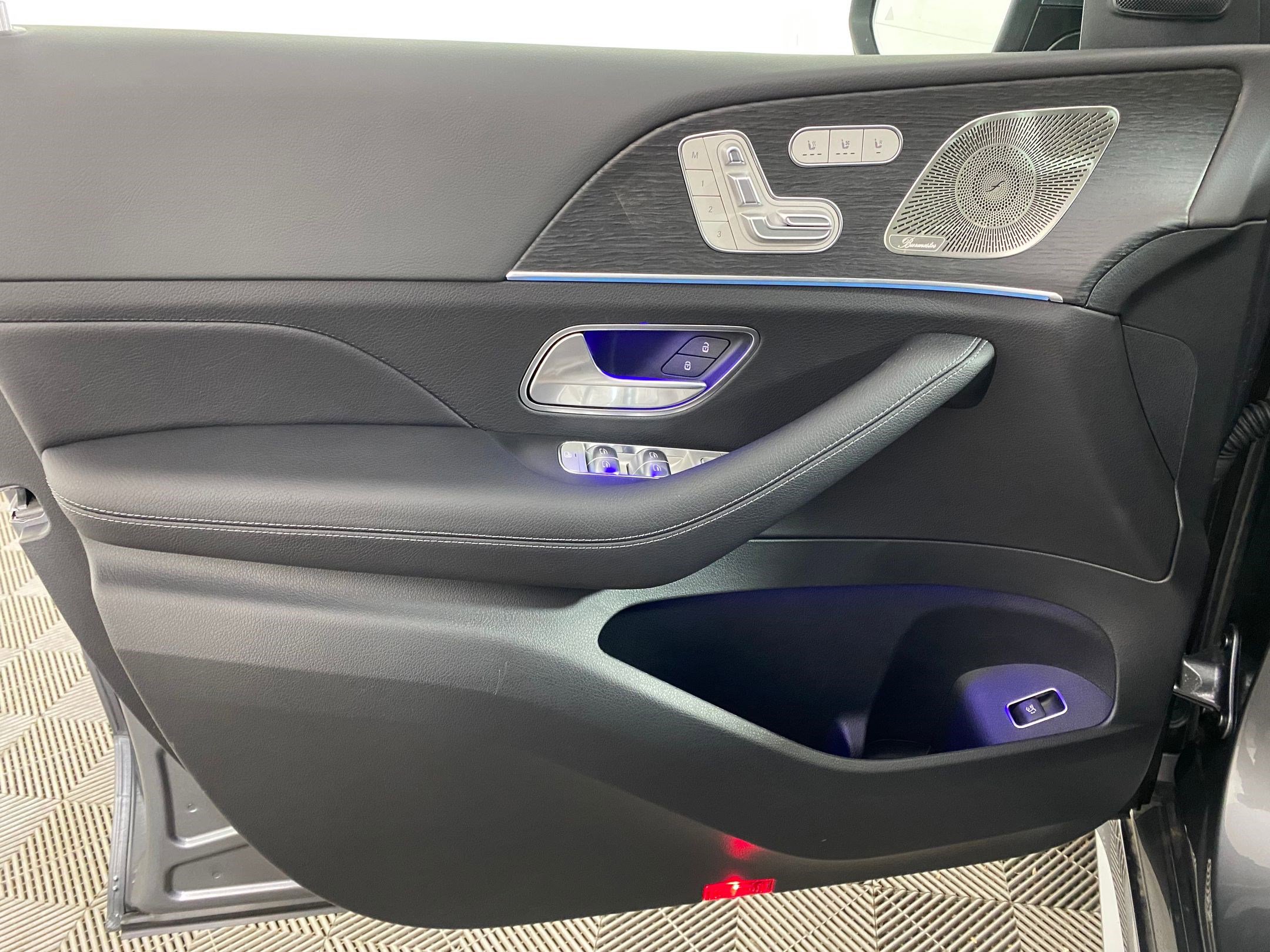 New 2025 Mercedes-Benz GLS 450 4MATIC image 11