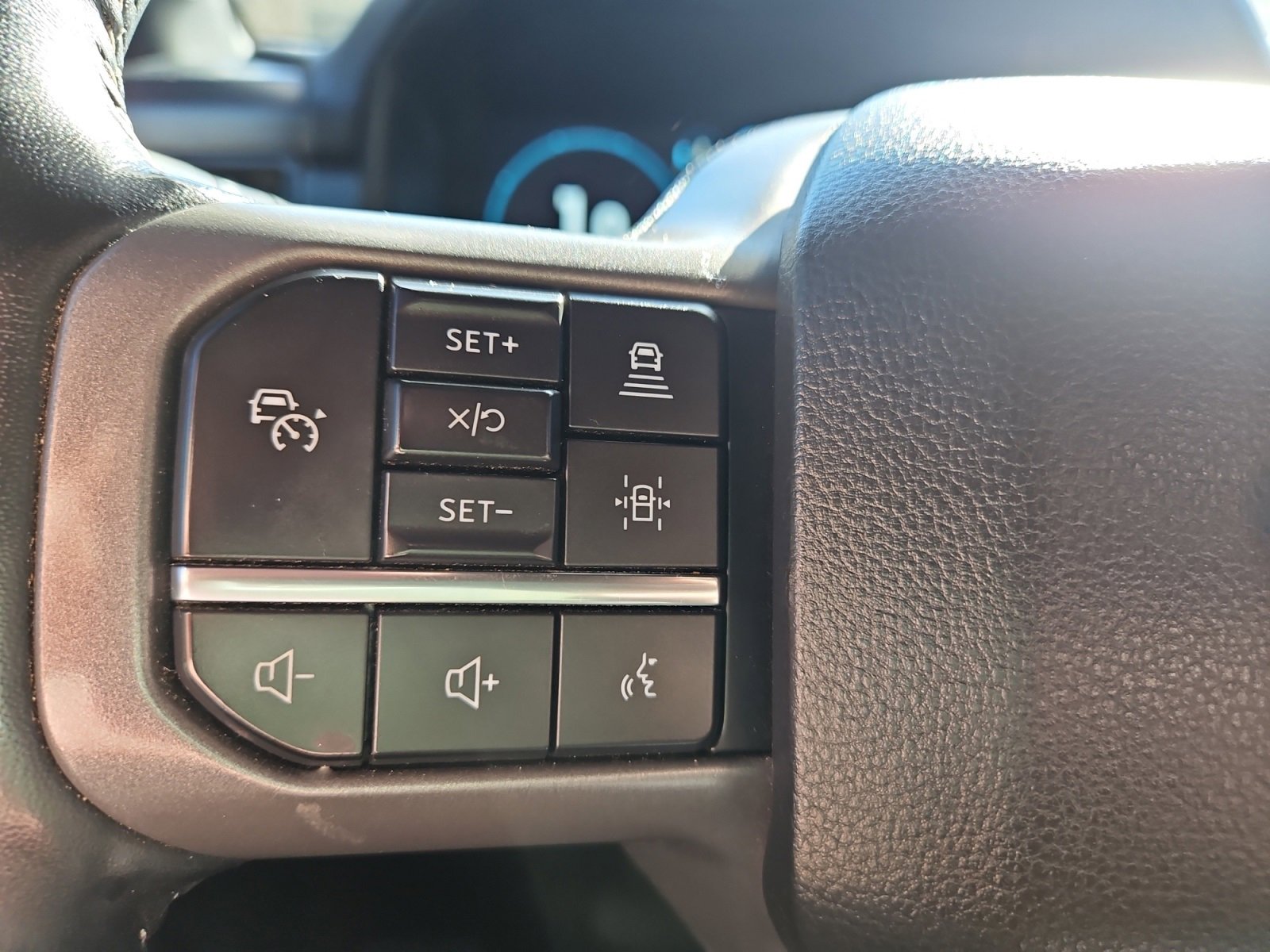 Used 2022 Ford F150 Lariat w/ Equipment Group 502A High image 24