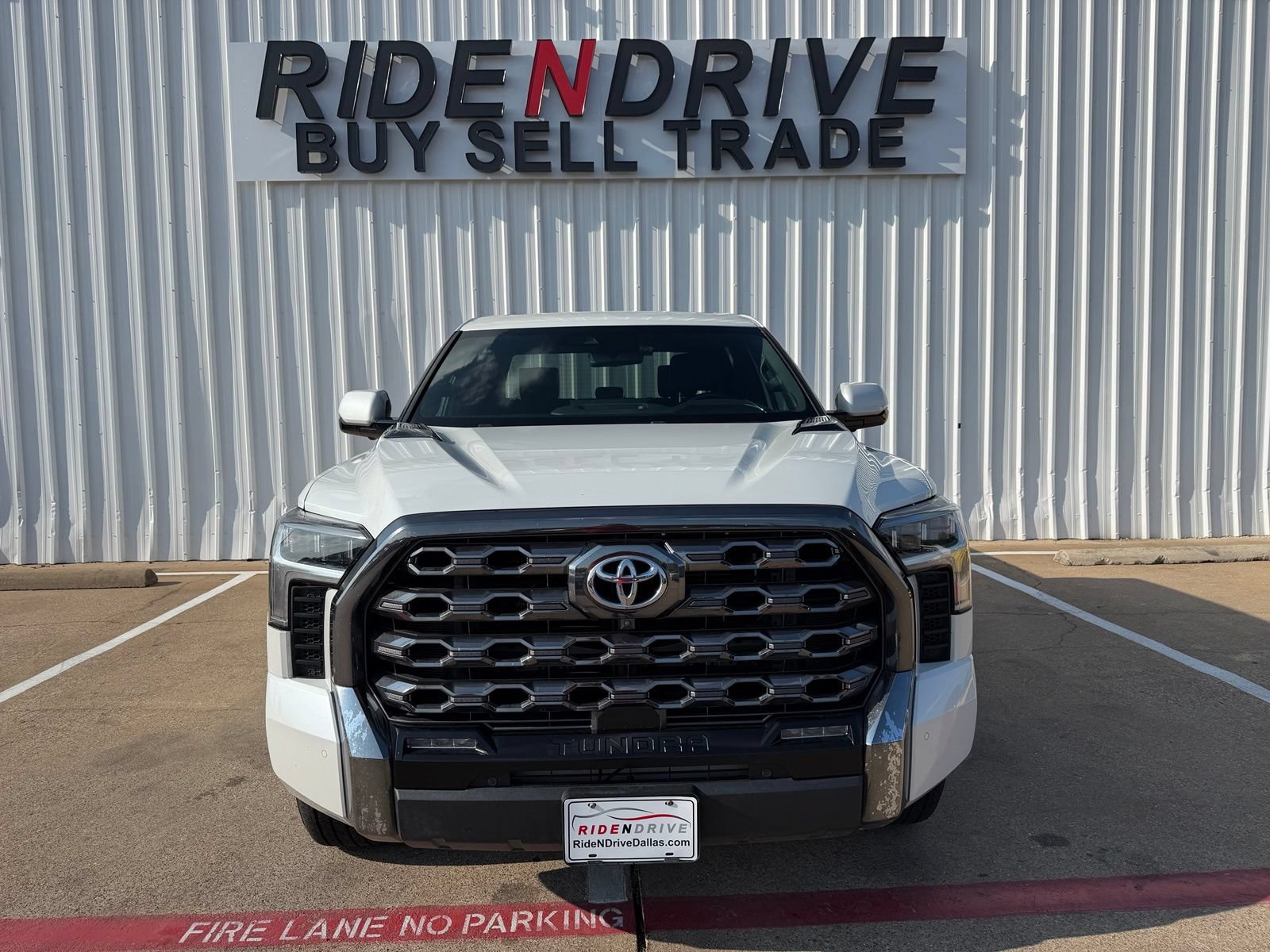 Used 2024 Toyota Tundra Platinum AWD/4WD image 10