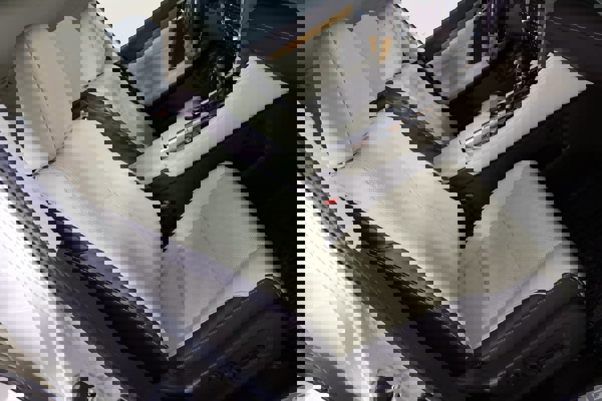 Used 2019 Lexus RX 450h AWD image 41