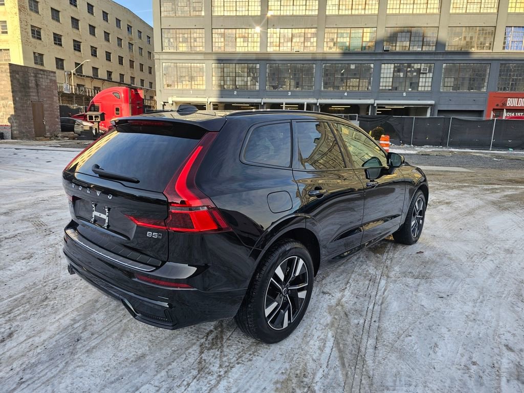 Certified 2026 Volvo XC60 B5 Core w/ Protection Package Premier AWD/4WD image 4