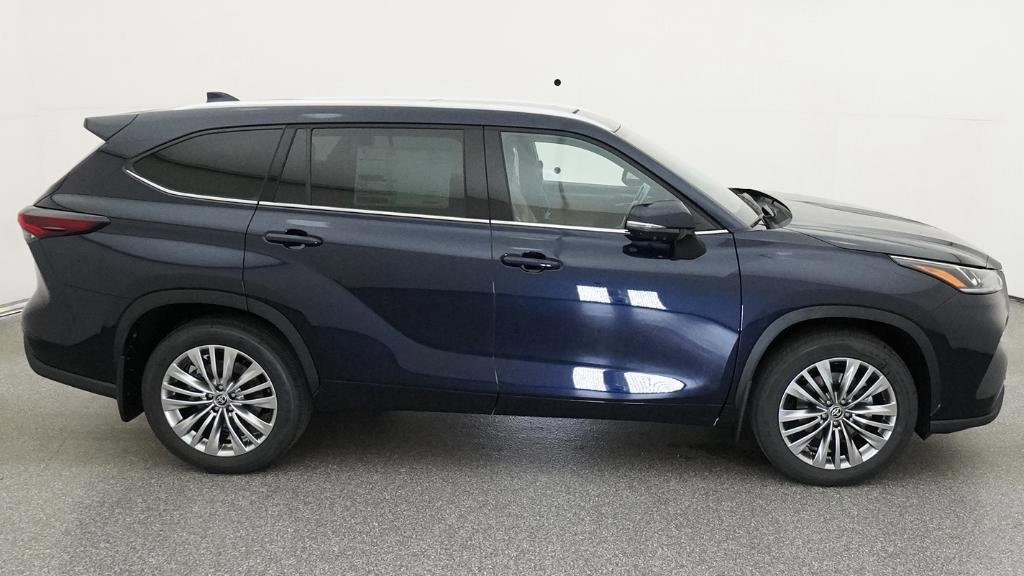 New 2026 Toyota Highlander Platinum AWD/4WD image 20