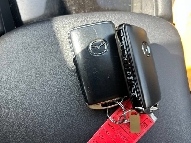 Used 2023 MAZDA MAZDA3 s FWD image 21