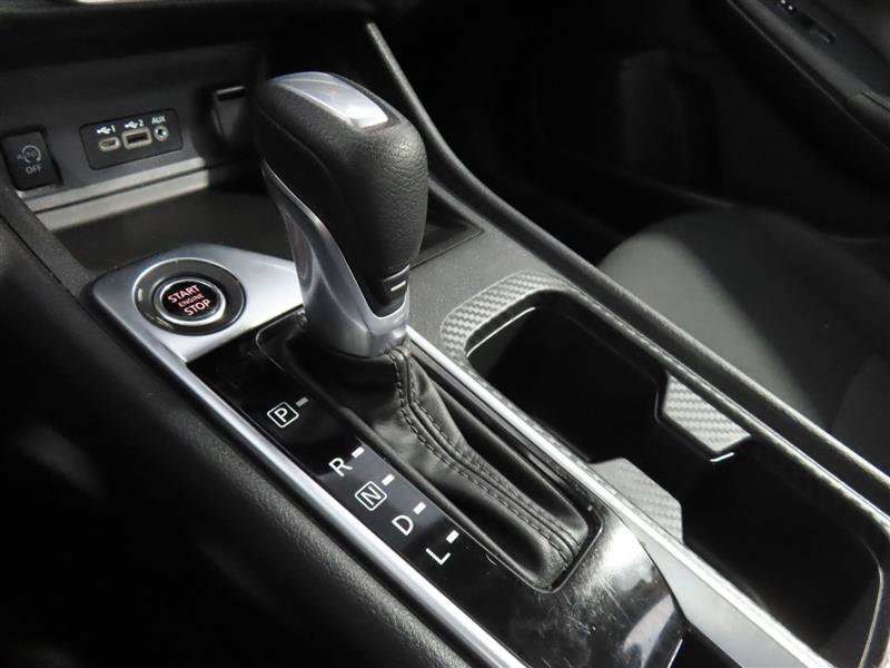 Used 2024 Nissan Sentra SV FWD image 28