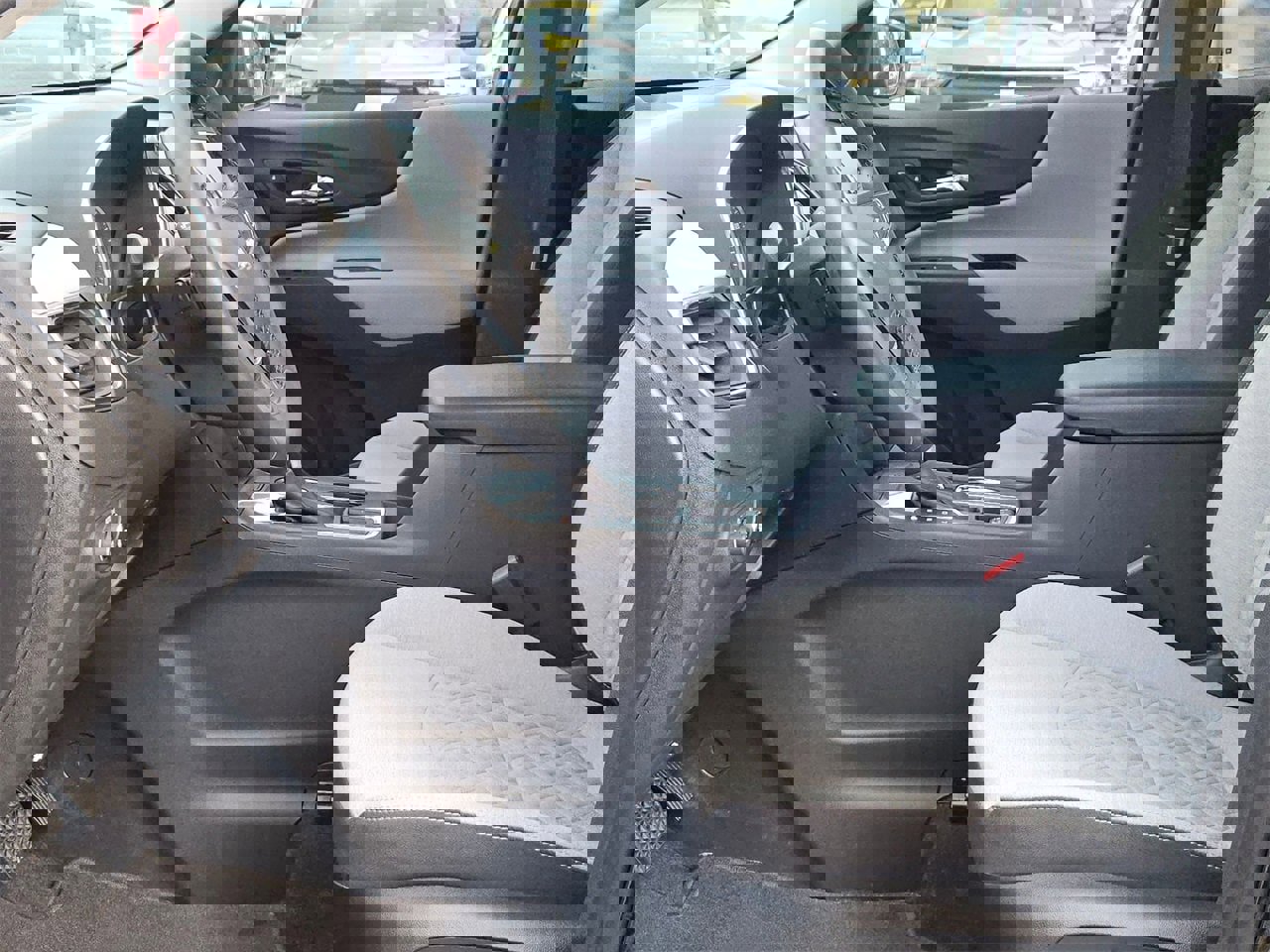 Used 2024 Chevrolet Equinox LT image 18