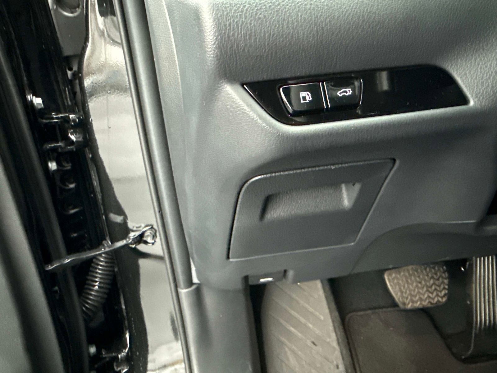 Used 2025 Lexus NX 300h AWD w/ Luxury Package image 30