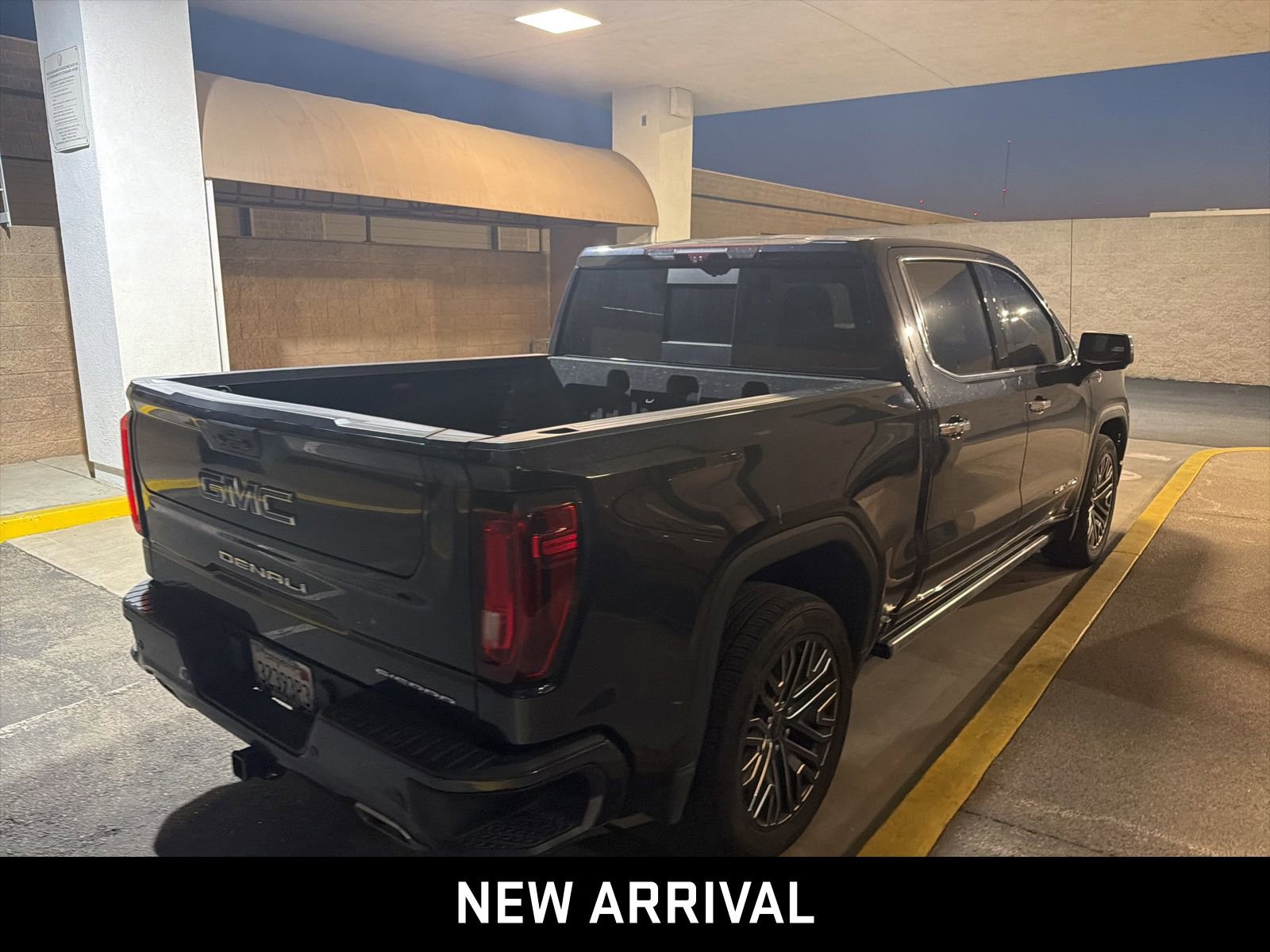 Used 2022 GMC Sierra 1500 Denali Ultimate image 3