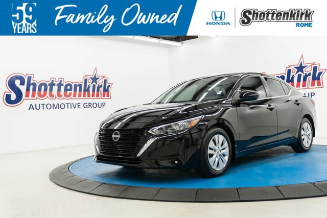 Used 2025 Nissan Sentra S image 1