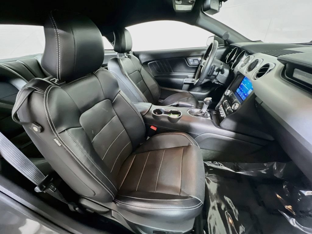 Used 2016 Ford Mustang GT Premium w/ Equipment Group 401A RWD image 23