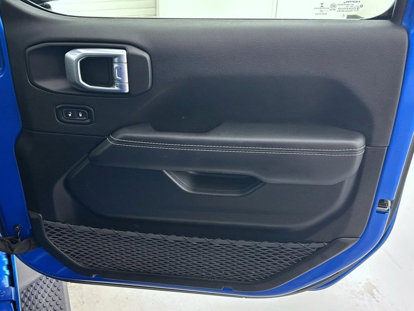 Certified 2022 Jeep Wrangler Unlimited Sahara w/ Cold Weather Group image 16