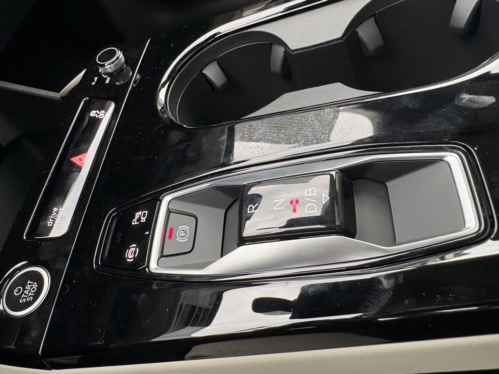 New 2027 Audi Q6 e-tron Premium Plus AWD/4WD image 18
