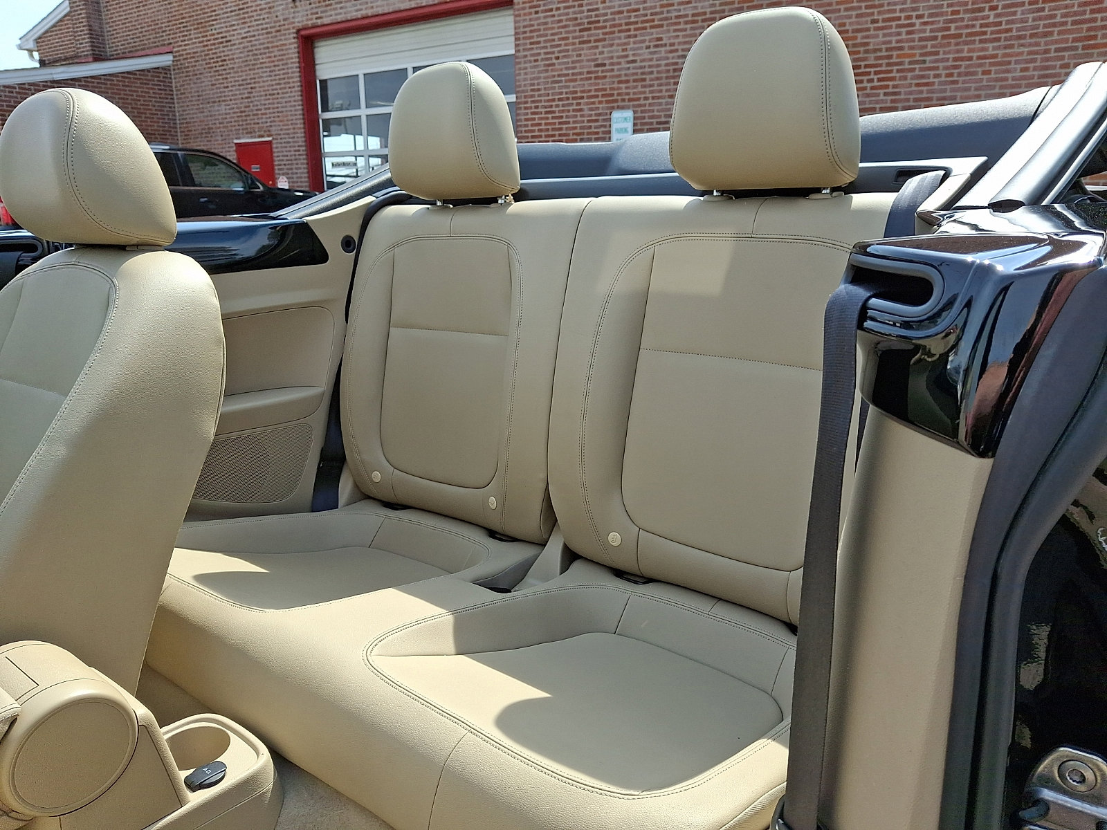 Used 2014 Volkswagen Beetle 2.5 image 10