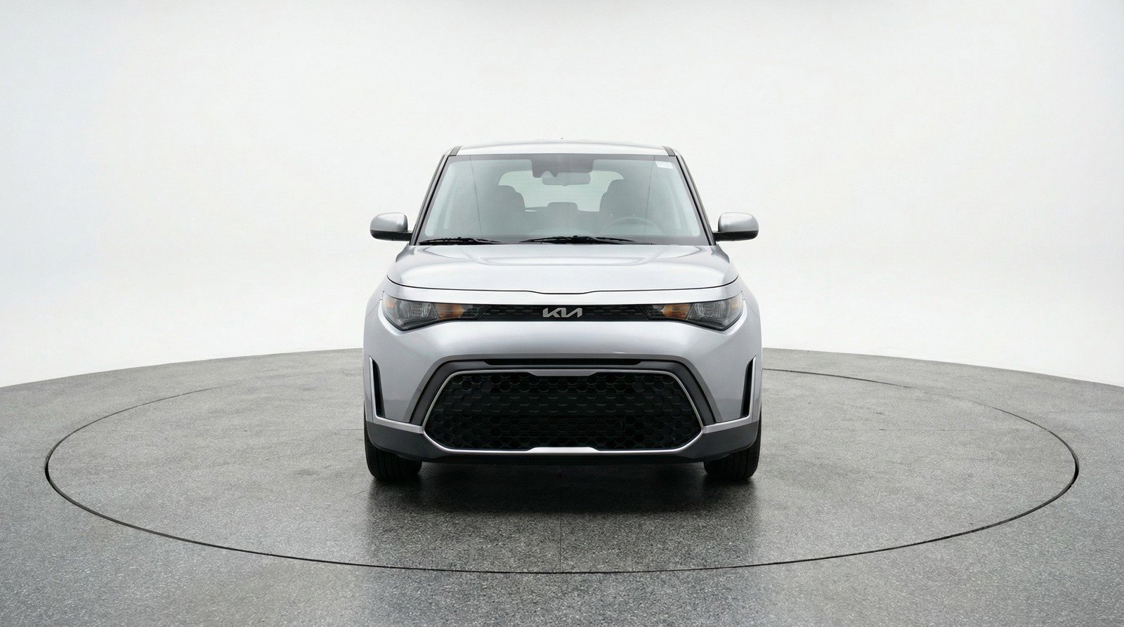 Used 2025 Kia Soul LX w/ LX Technology Package image 2