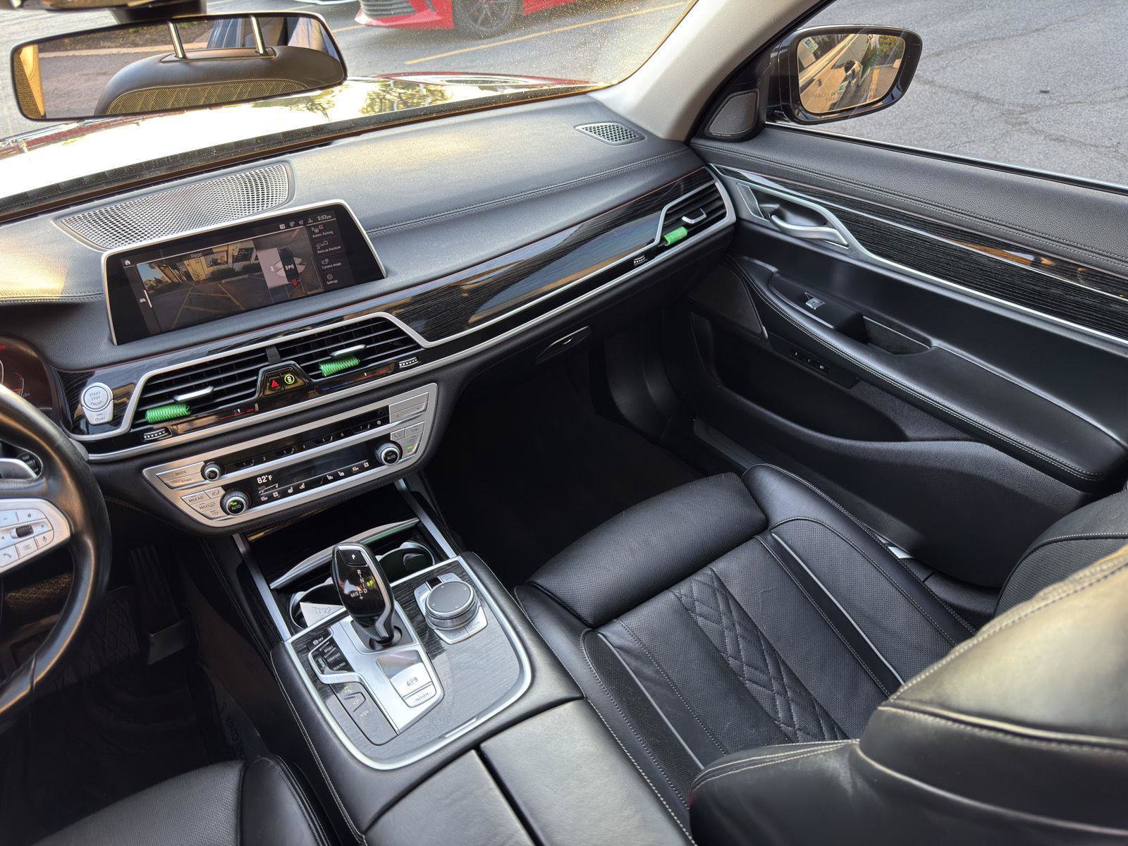 Used 2022 BMW 740i xDrive w/ Premium Package AWD/4WD image 33