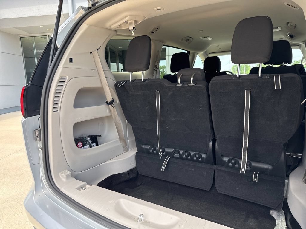 Used 2023 Chrysler Voyager LX FWD image 19
