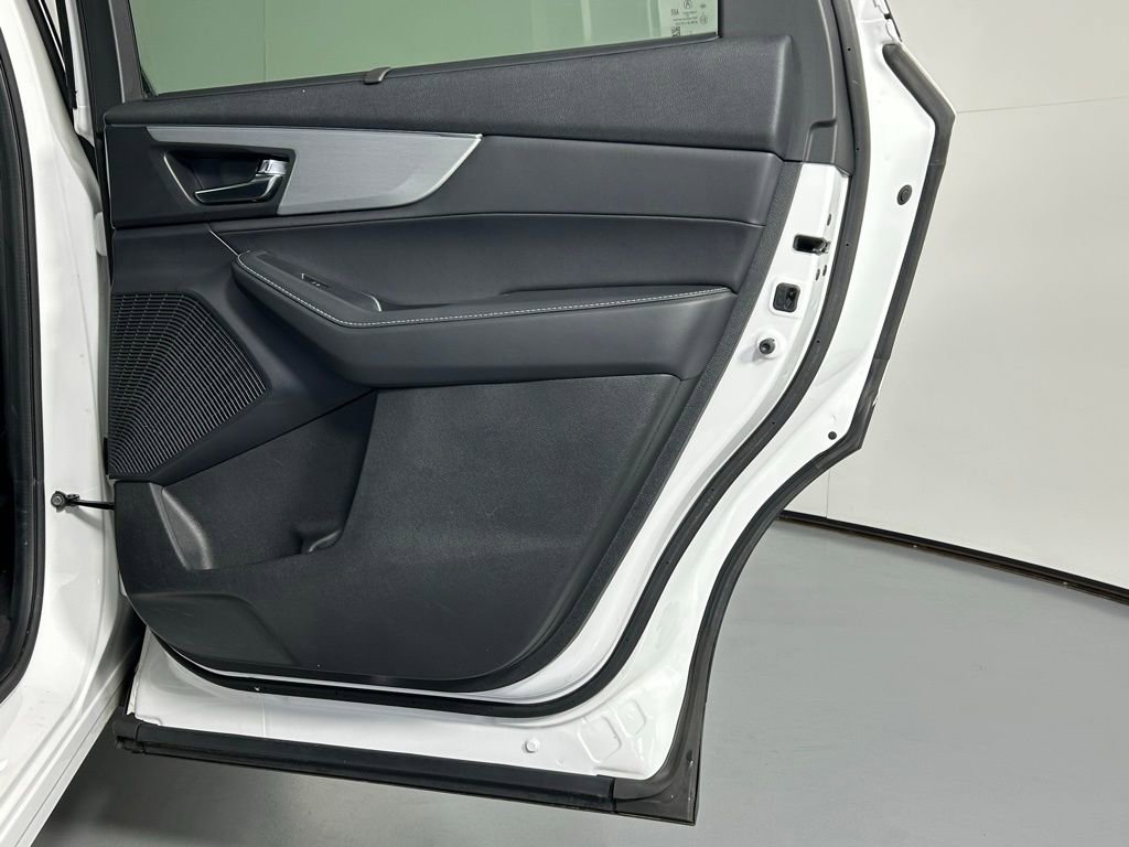 Used 2023 Acura MDX SH-AWD w/ Technology Package image 12