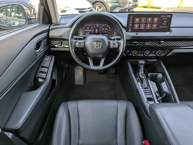 Used 2023 Honda Accord Touring image 14