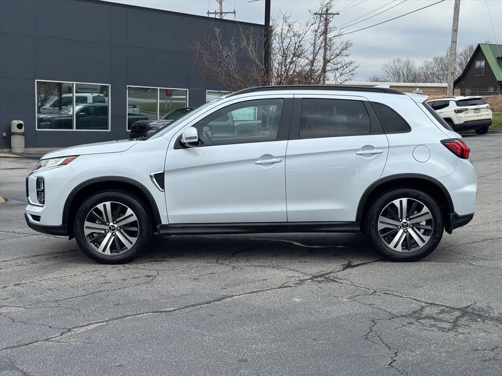 Used 2025 Mitsubishi Outlander Sport SEL image 6
