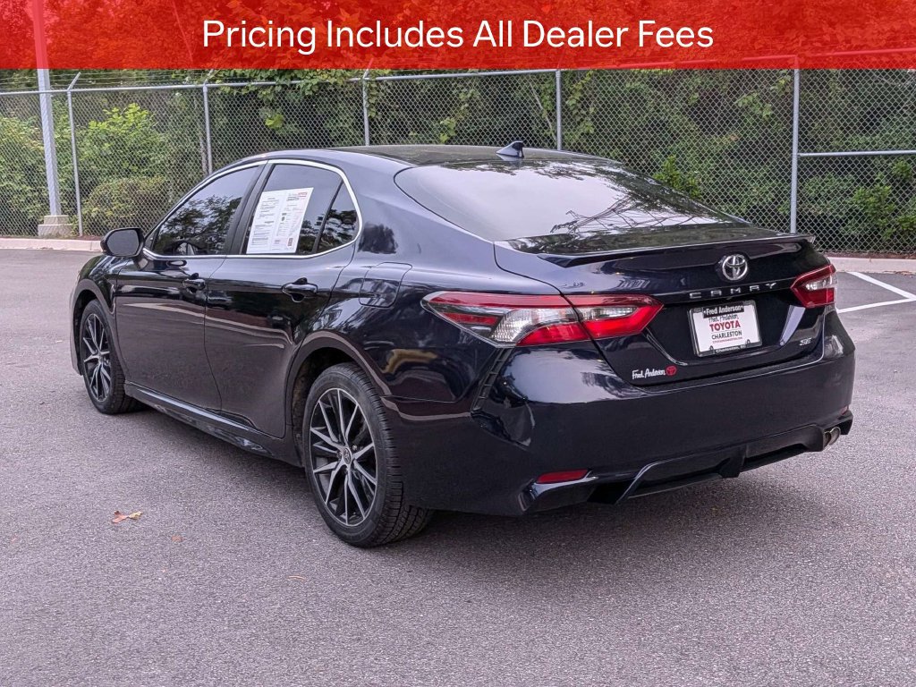 Used 2021 Toyota Camry SE FWD image 7
