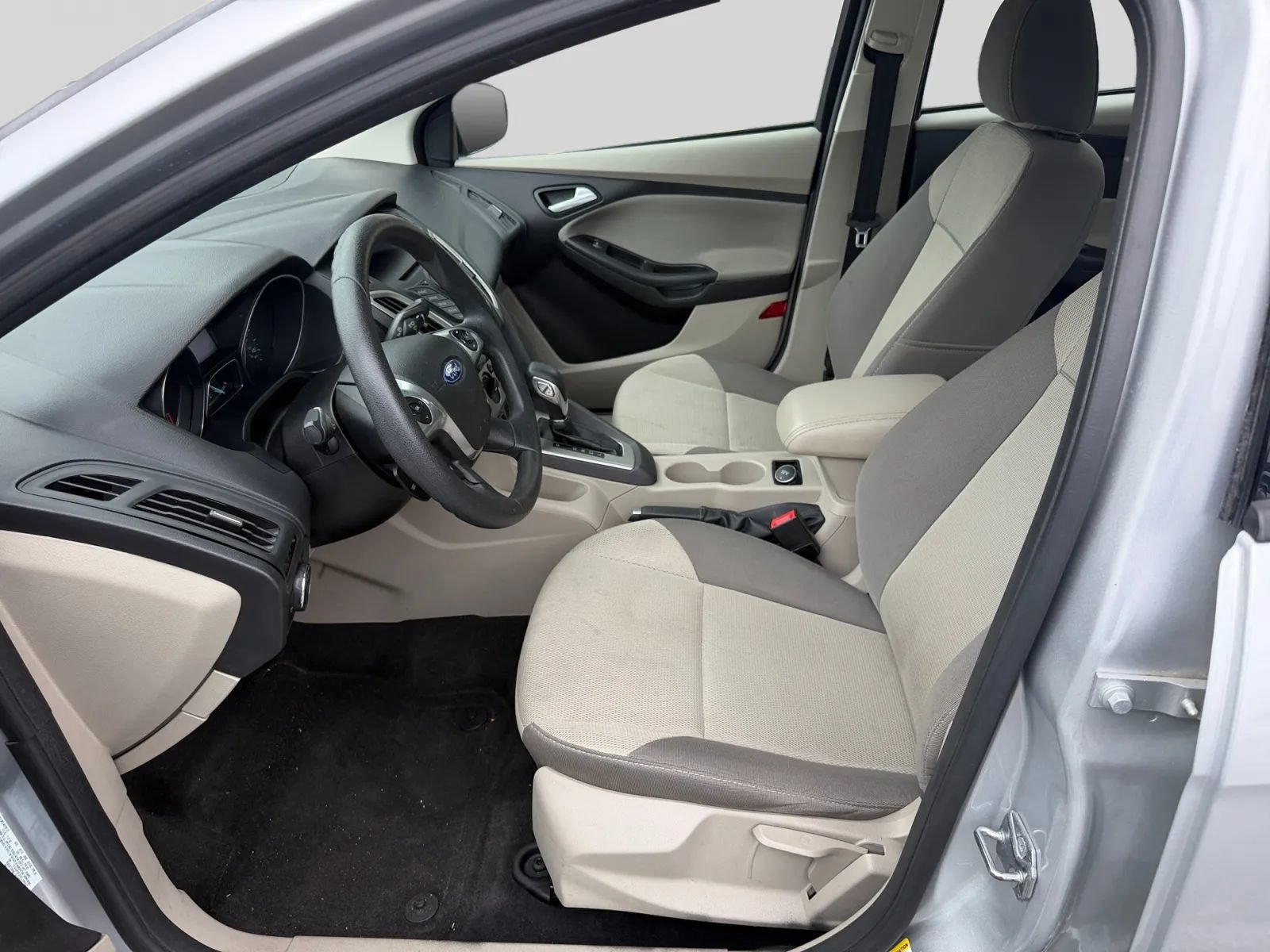 Used 2014 Ford Focus SE FWD image 10