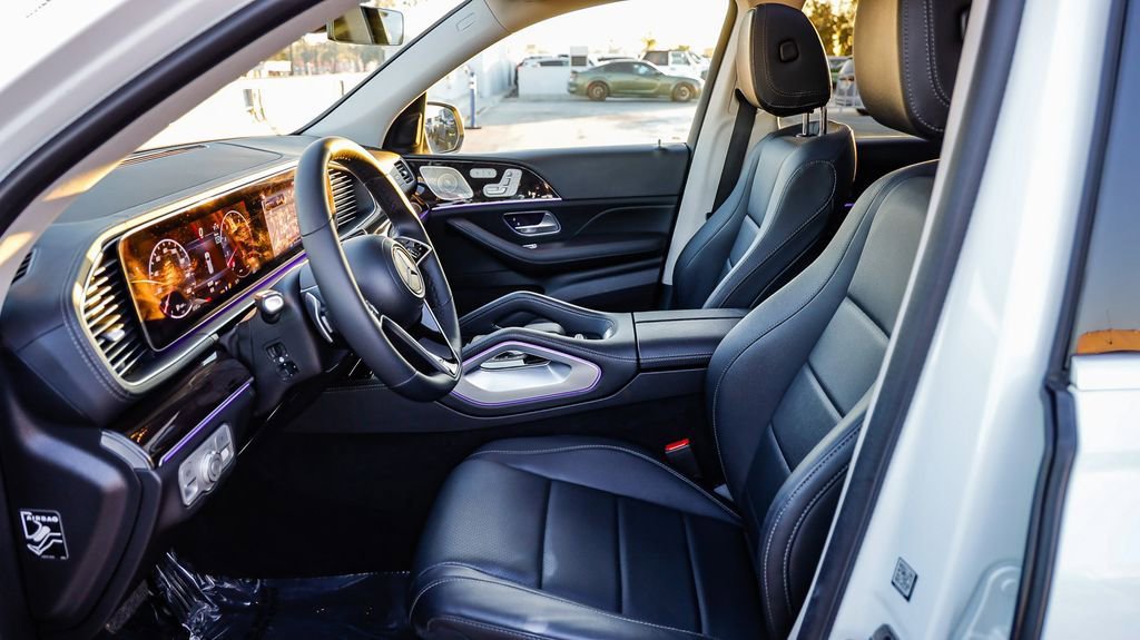 Used 2024 Mercedes-Benz GLS 450 4MATIC image 19