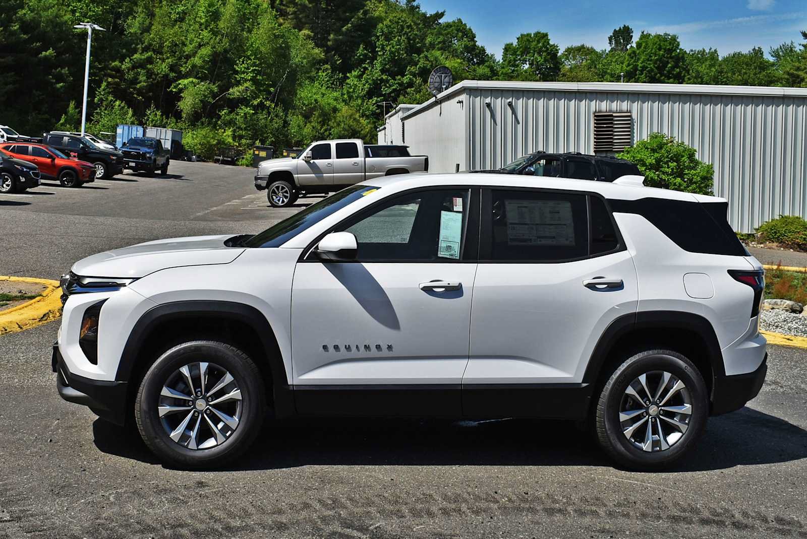 New 2026 Chevrolet Equinox LT AWD/4WD image 4