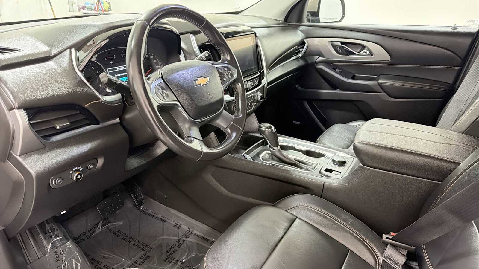 Used 2019 Chevrolet Traverse LT w/ LT Premium Package AWD/4WD image 12
