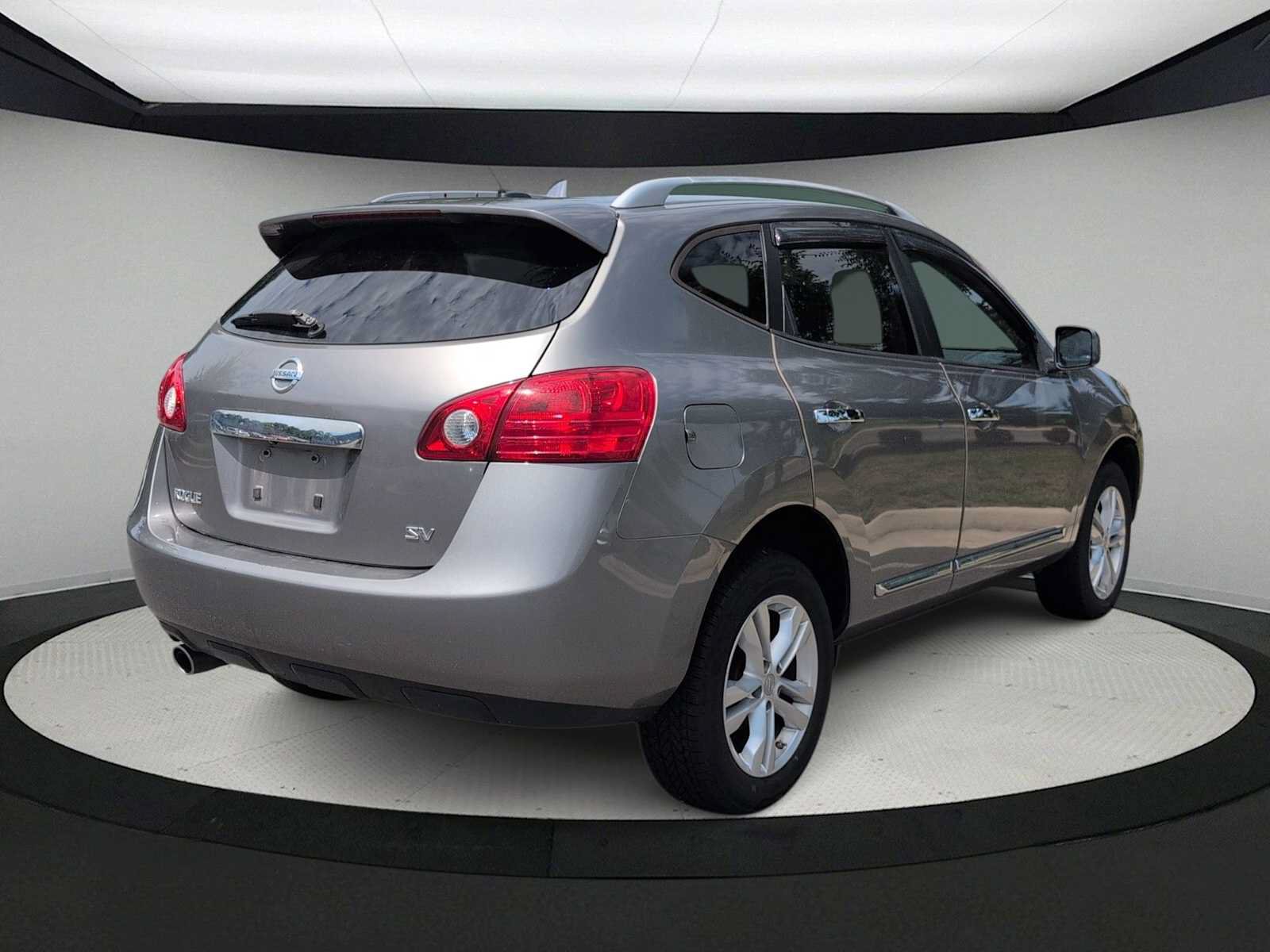 Used 2013 Nissan Rogue SV FWD image 8