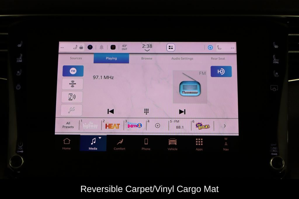 Used 2025 Jeep Wagoneer L Series II w/ Convenience Group I image 32