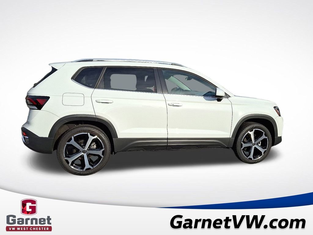 Used 2025 Volkswagen Taos SEL image 8