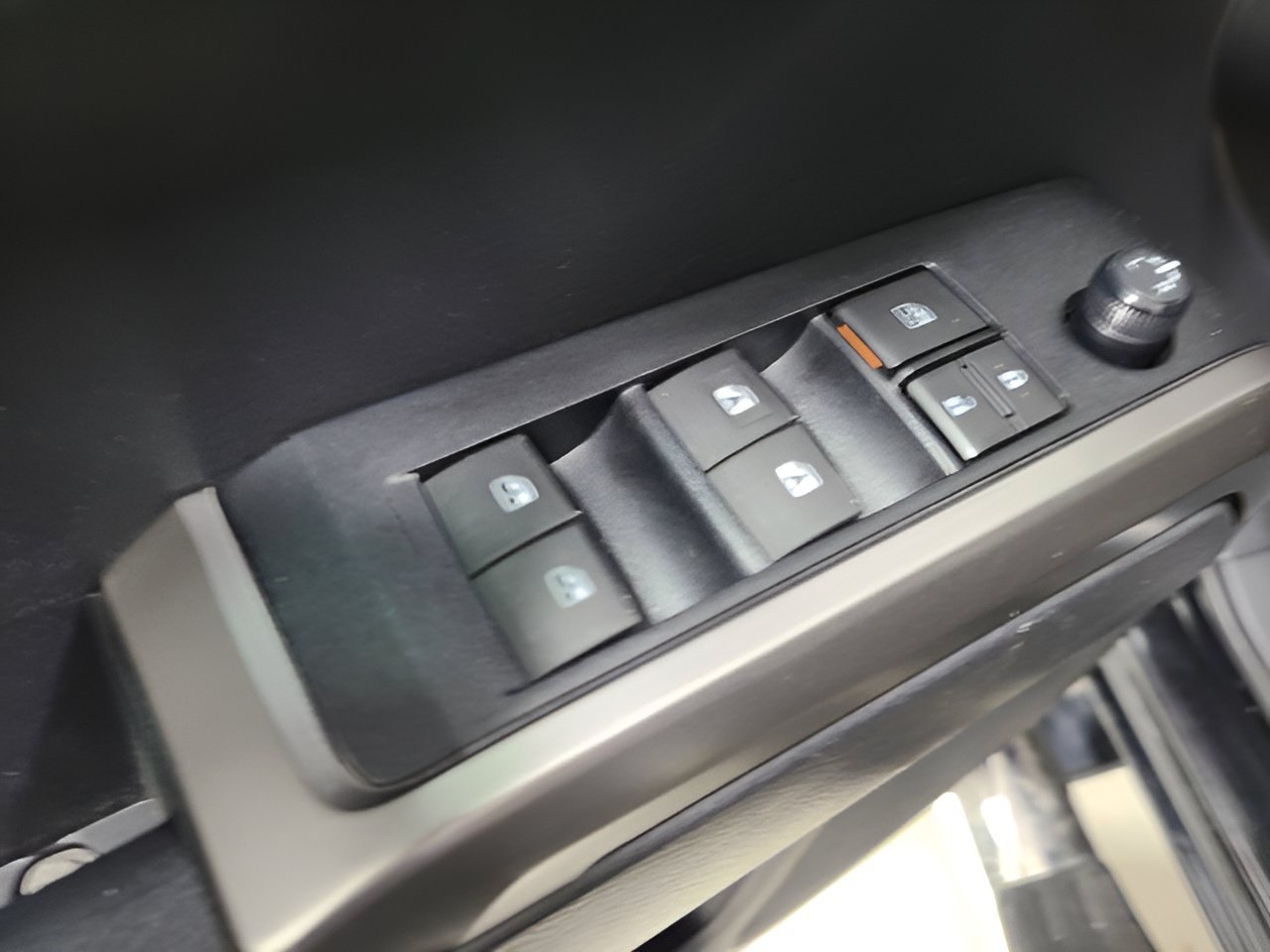 Used 2022 Toyota Tacoma Limited AWD/4WD image 22