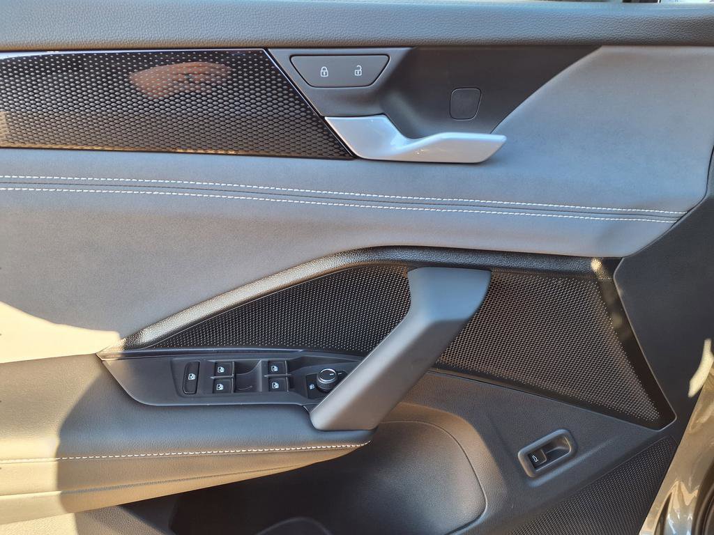 New 2026 Volkswagen Tiguan SE image 42