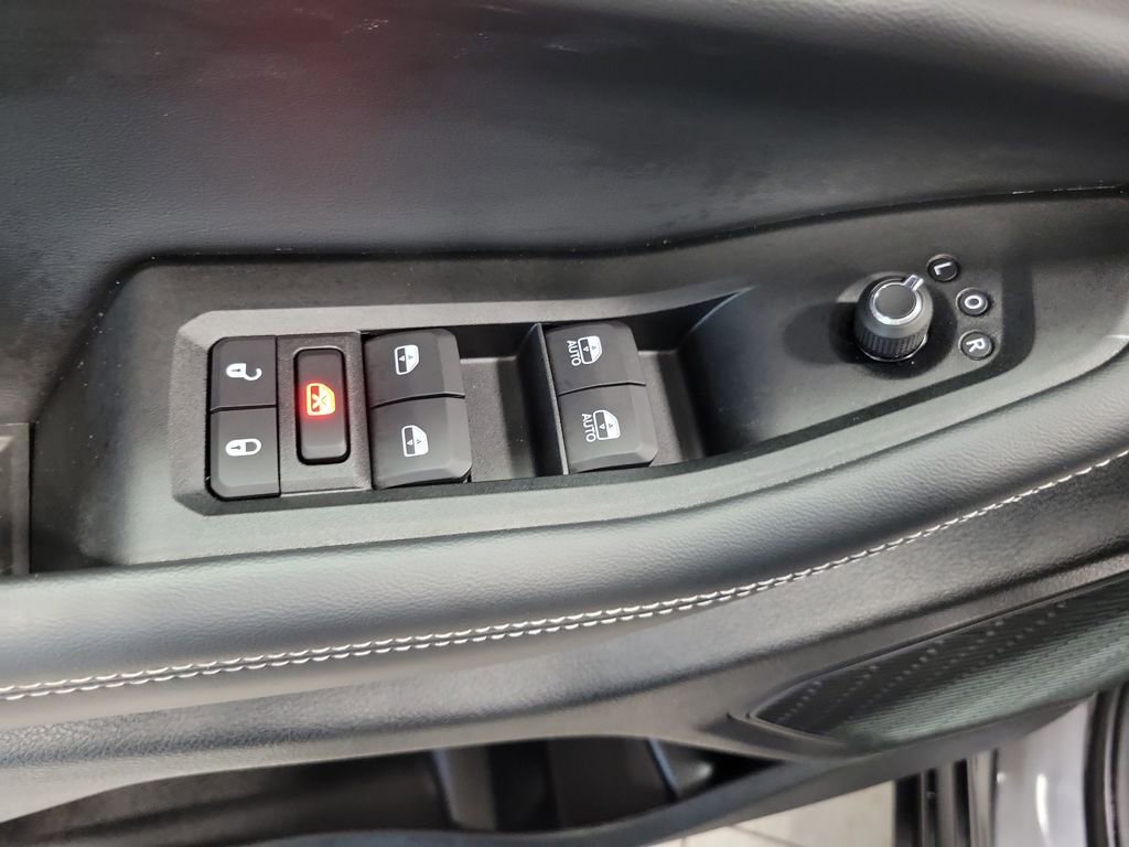 Used 2025 Jeep Grand Cherokee Altitude image 31