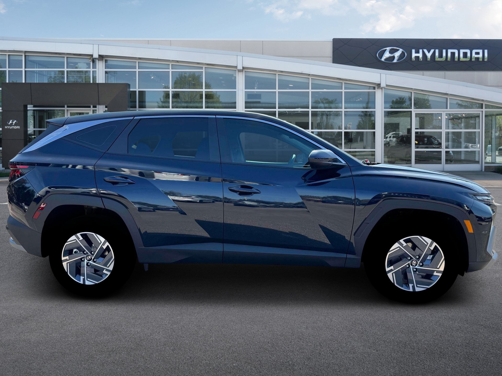 New 2026 Hyundai Tucson Blue SE AWD/4WD image 9
