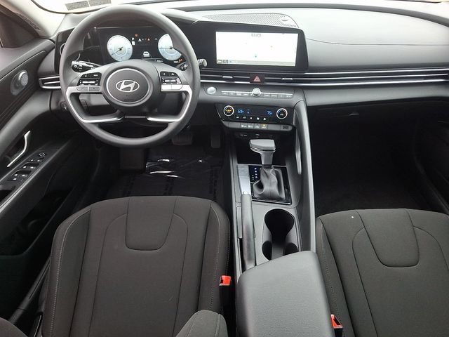 Certified 2024 Hyundai Elantra SEL FWD image 15