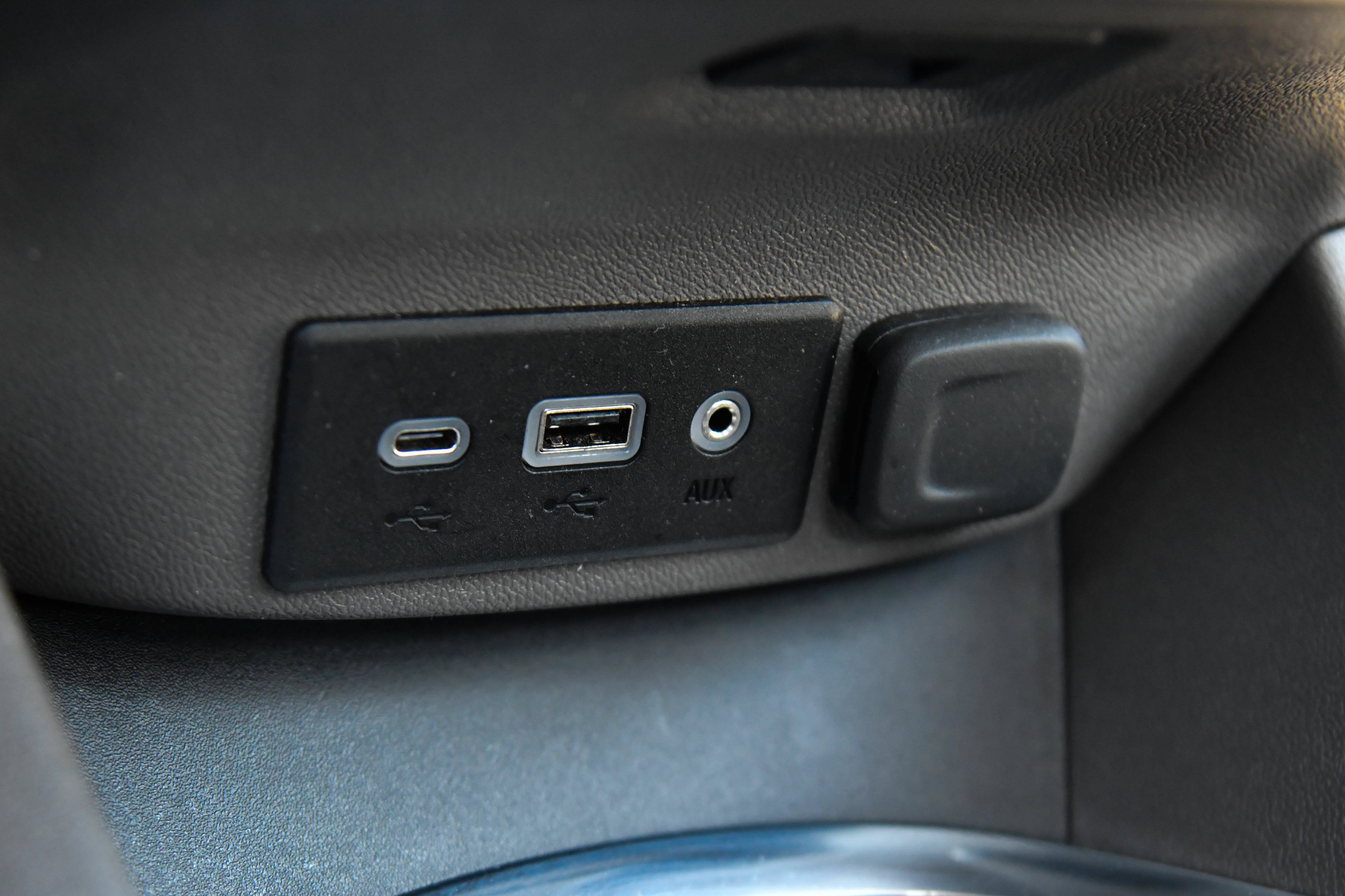 Used 2021 Chevrolet Malibu LT FWD image 22