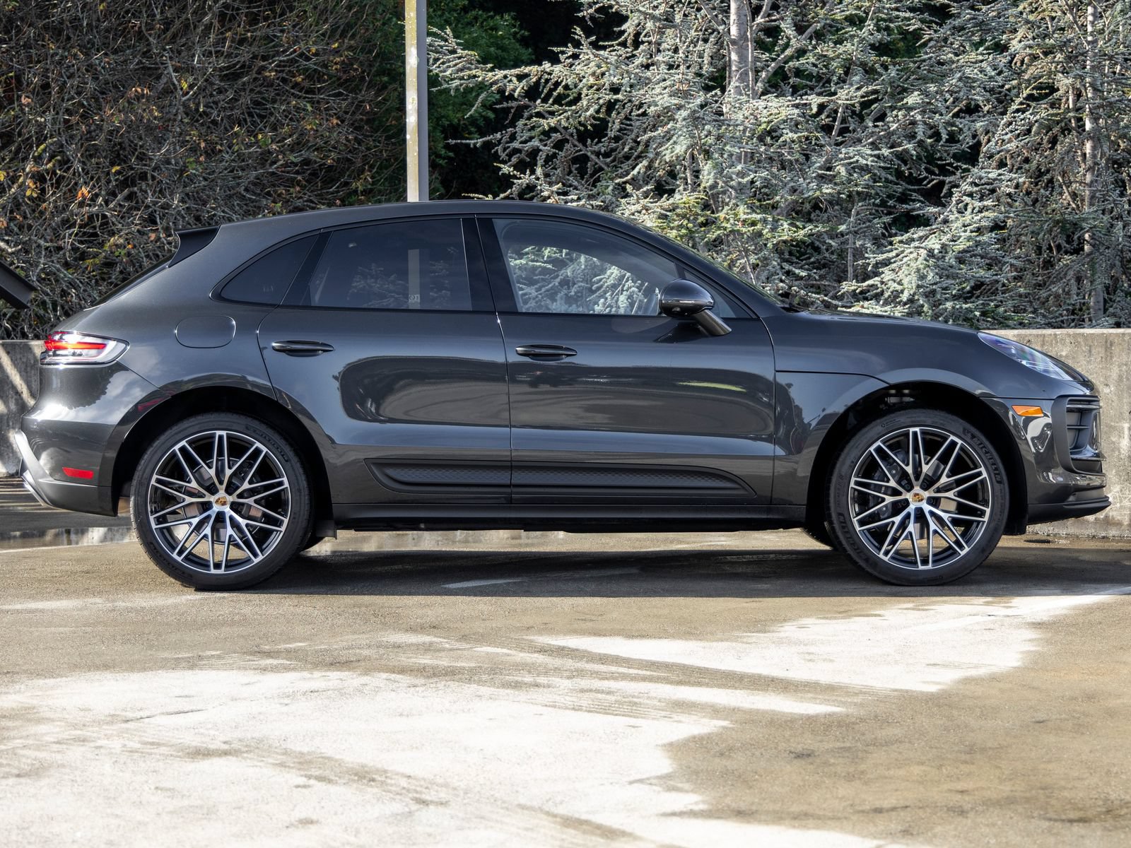 Certified 2026 Porsche Macan AWD/4WD image 12