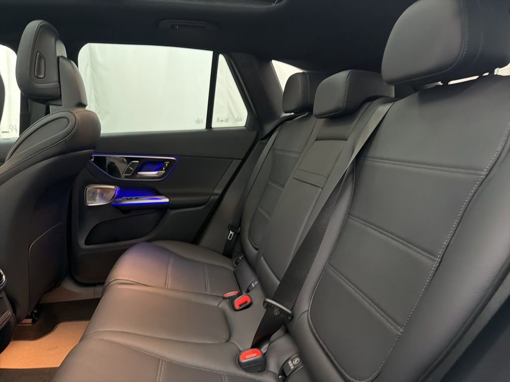 Used 2026 Mercedes-Benz GLC 300 image 19