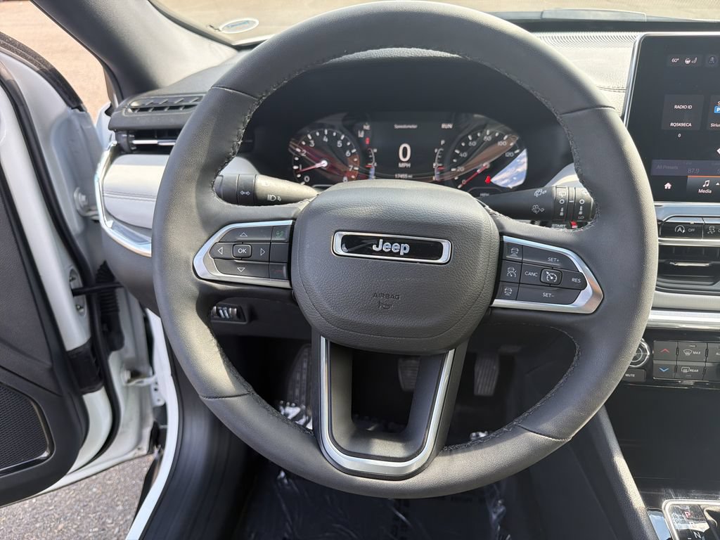 Used 2023 Jeep Compass Limited AWD/4WD image 21